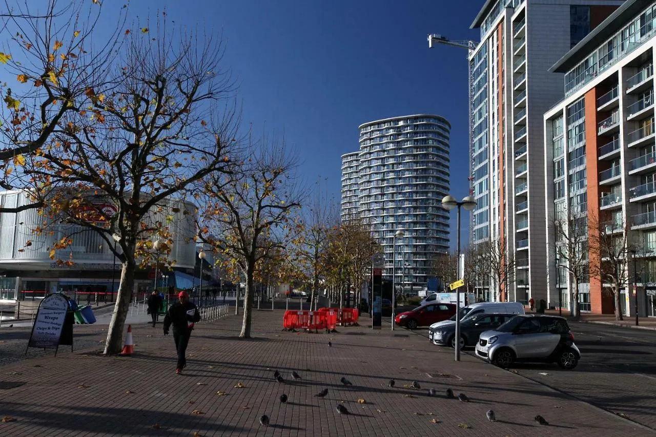Oxygen Apartment With Balcony And Thames River View Near Excel - Royal Victoria Londra